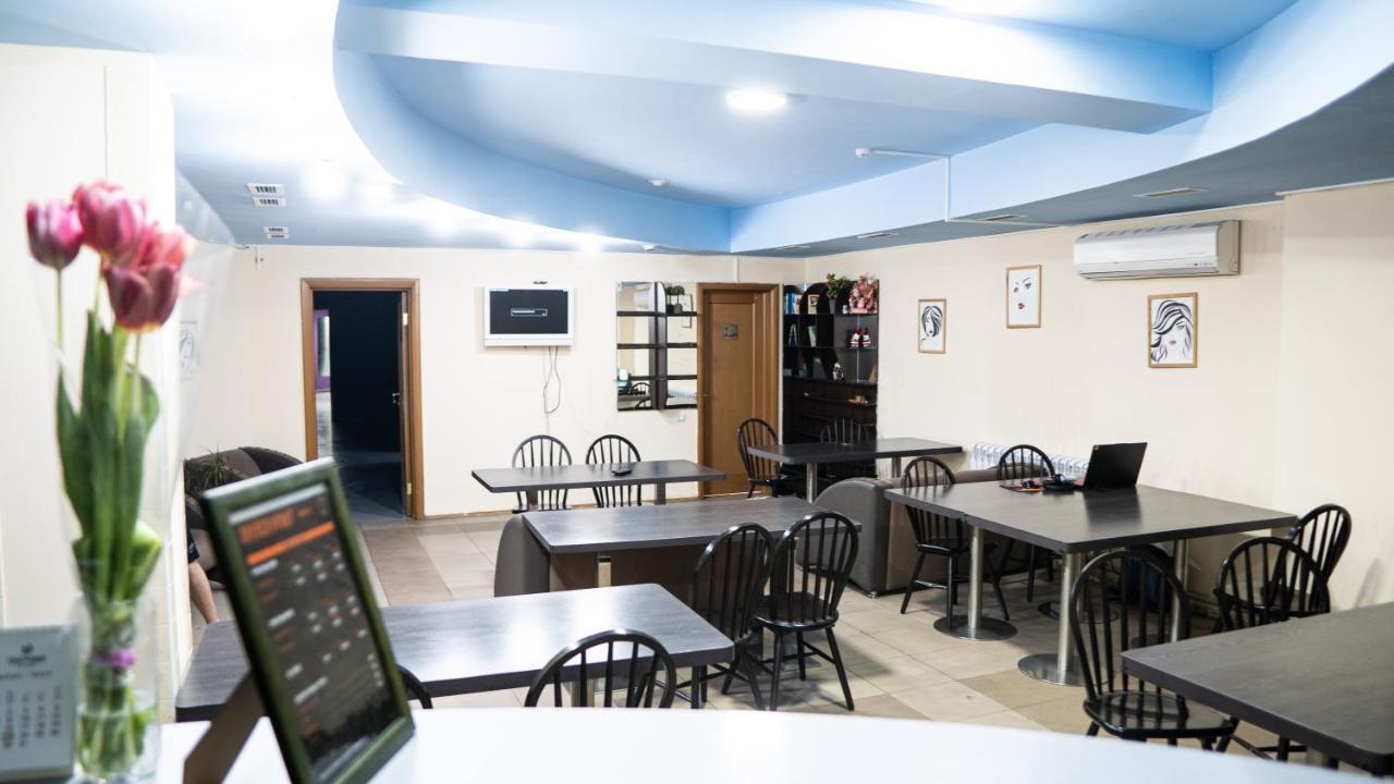 Fox Hostel 阿拉木图 外观 照片